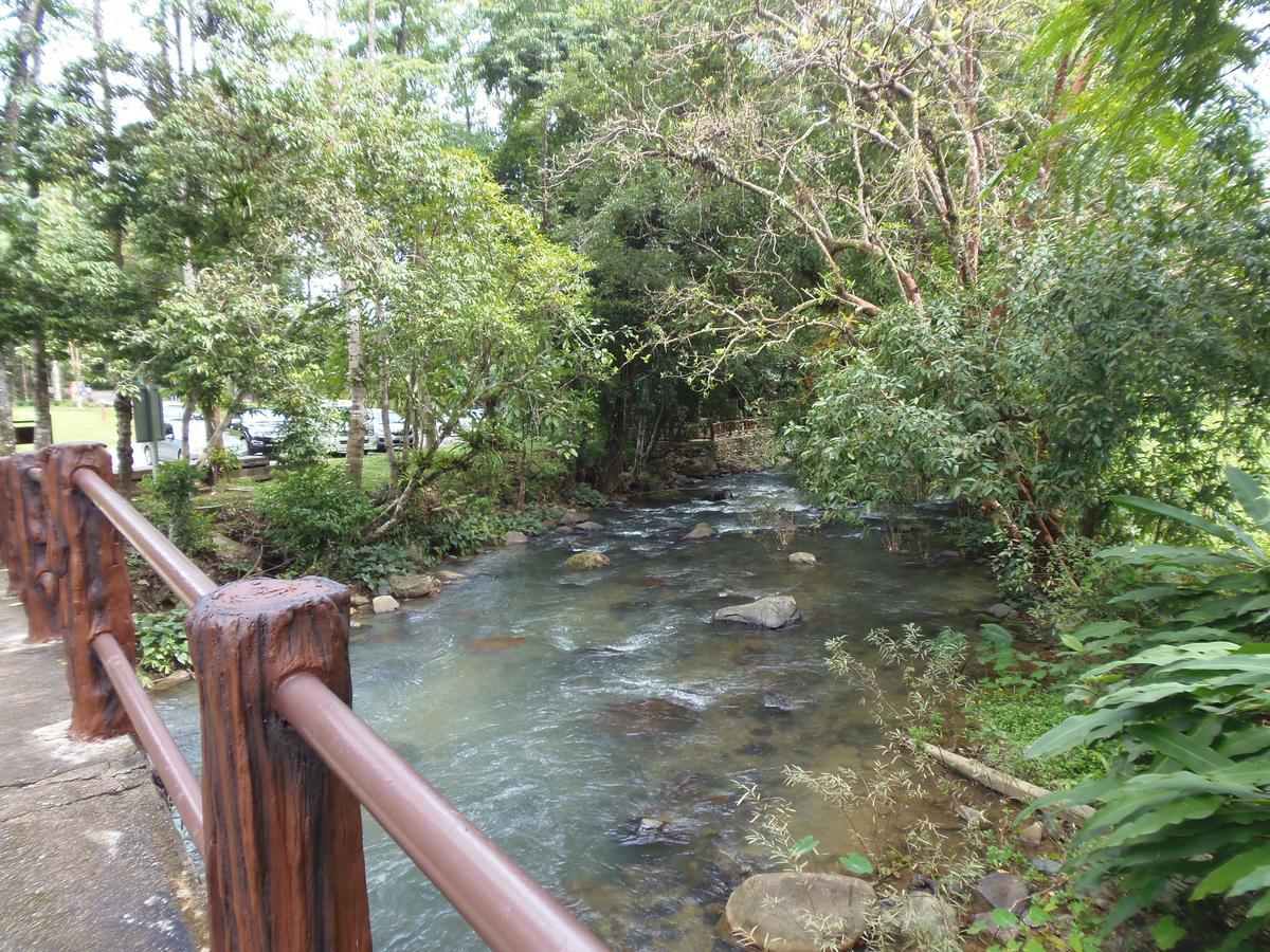 Takhun Mountain View Bed and Breakfast Ban Tha Khun Exteriör bild